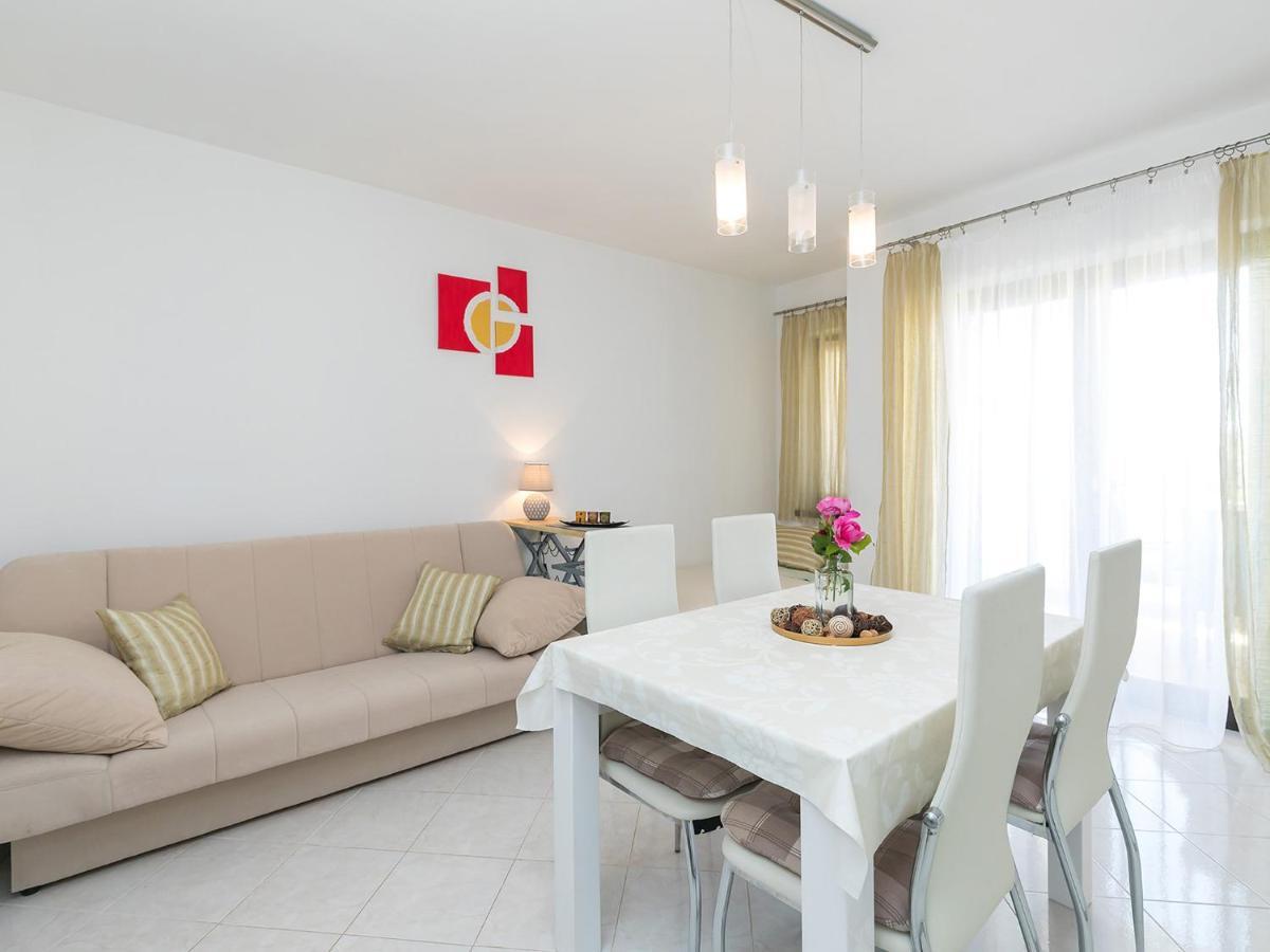 Apartments Olea ポレッチ エクステリア 写真